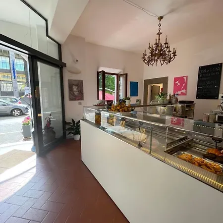 호텔 Caffe Verdi - 24 Reception 3*