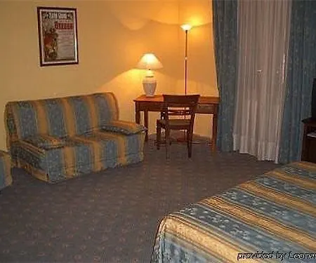 Caffe Verdi - 24 Reception