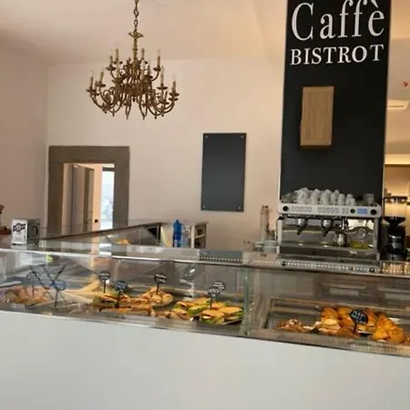 Отель Caffe Verdi - 24 Reception 3*